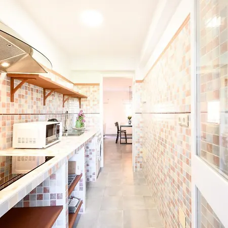 Edificio Bélgica By 10tosea Fuengirola